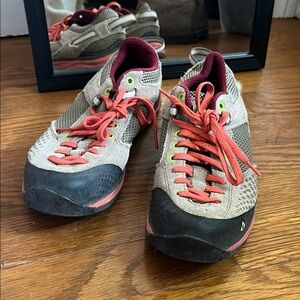 Vasque Approach Hiking Shoes